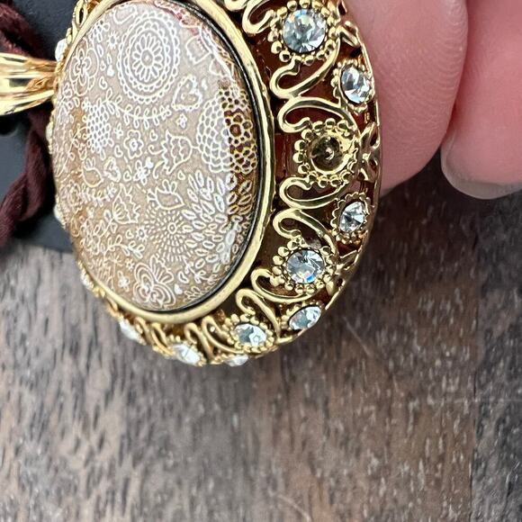 🍭6/$30 New (with defect) Magnabilities Victorian Style Pendant Necklace - Picture 4 of 8